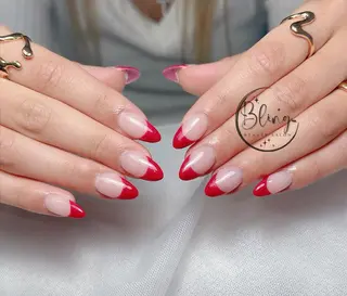 ミディアム Bling Salonのネイルデザイン