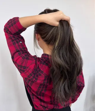 ロング カラー ナナ/大阪心斎橋/ レイヤーカットのヘアスタイル