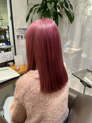 セミロング ハルカ/暖色カラー/ ブリーチカラーのヘアスタイル