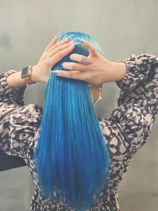 ロング カラー センターパート/ 暖色カラーayuのヘアスタイル