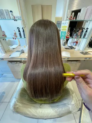 ロング カラー 加藤 未歩のヘアスタイル