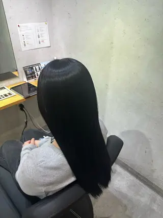 ロング JOS所属・上野/エフェクトブリ ーチ✂︎touiのヘアスタイル