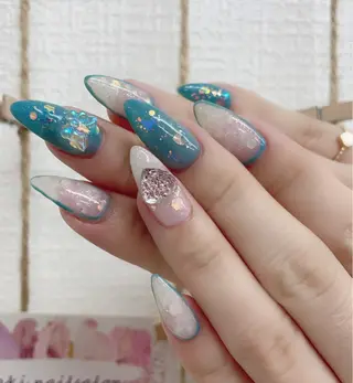 ネイル Maki nailsalon所属・北山 絵莉のネイルデザイン