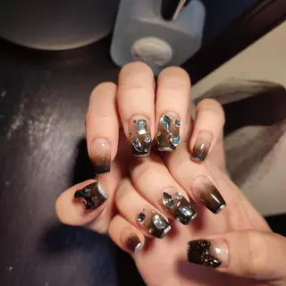 ネイル RUNWAY 　　の眉毛・アイブロウイメージ