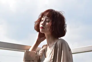 ショート カラー 前平 友慈のヘアスタイル