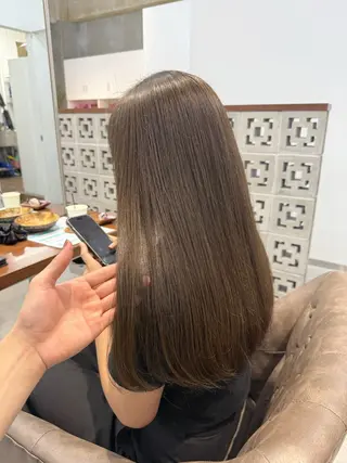 ロング カラー カイリ /レイヤーカットのヘアスタイル