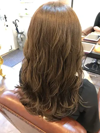 ロング カラー 出雲 莉奈のヘアスタイル