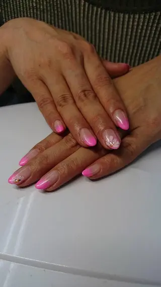 ネイル 愛ネイルサロン所属・愛 ネイルサロンのネイルデザイン