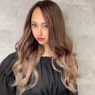 ロング シールエクステ特化 ハイトーン、NANAのヘアスタイル