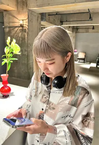 セミロング カラー 宮川 日菜子のヘアスタイル