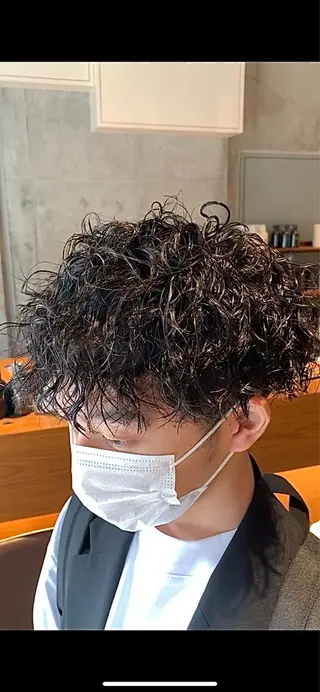 パーマ メンズ ボブパーマ 艶カラー/横山大樹のヘアスタイル