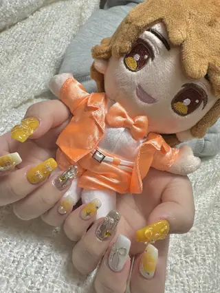 ネイル ecru.所属・TAKAHASHI NANAMIのマツエク・マツパデザイン