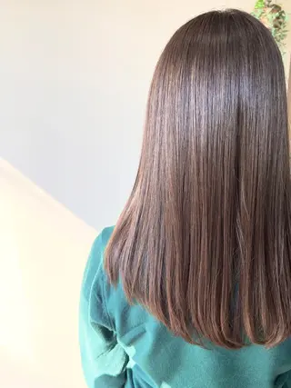 セミロング AIconic nagoya所属・縮毛矯正/ レイヤー/ミディアムのヘアスタイル