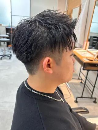 メンズ フェザーパーマ/韓国 /メンズカット/保立のヘアスタイル