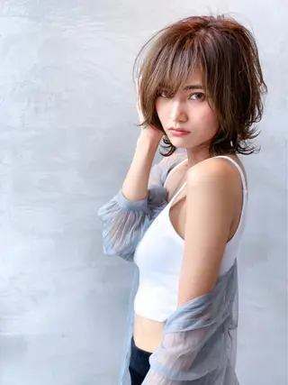 ミディアム カラー 🉐レイヤー/塩見 弘樹🉐渋谷のヘアスタイル