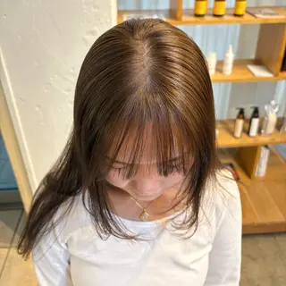 ロング カラー mina / 透明感ベージュカラーのヘアスタイル