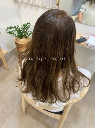 ロング カラー 佐藤 永夏のヘアスタイル