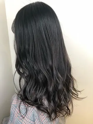 ロング ウルフカット／吉村 桃子のヘアスタイル