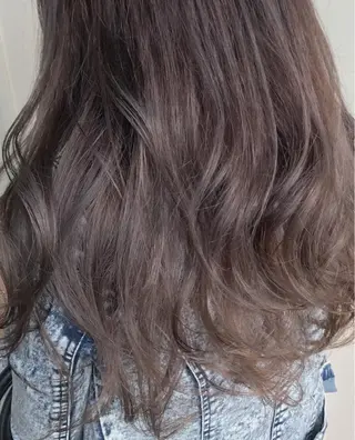 ミディアム カラー ヘアアレンジ yeope所属・ハイトーンカラー ブリーチ専門・天神のヘアスタイル