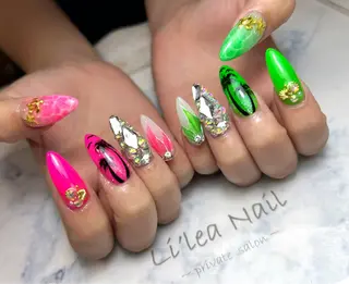 ネイル Li'leaNail AINAのネイルデザイン