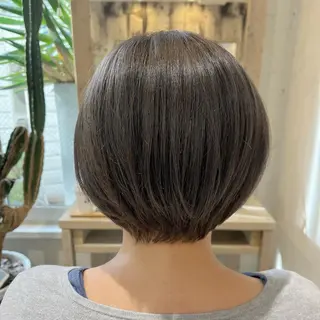 ショート カラー ヤマダ サクラのヘアスタイル