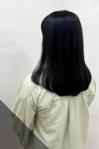 ロング カラー 菊地 紗矢のヘアスタイル