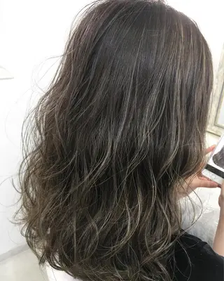 セミロング カラー 髪質改善 中川　翔のヘアスタイル