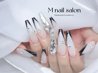 ネイル M🌷nail 長さだし専門店のネイルデザイン