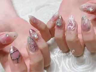 カラー ネイル 芦辺 香奈のネイルデザイン