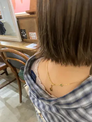 ショート なつめ🐶ショート ベージュカラーのヘアスタイル