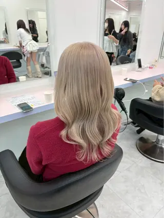 セミロング カラー ヘアアレンジ 🤍透明感カラー🤍 似合わせ🤍AINEのヘアスタイル