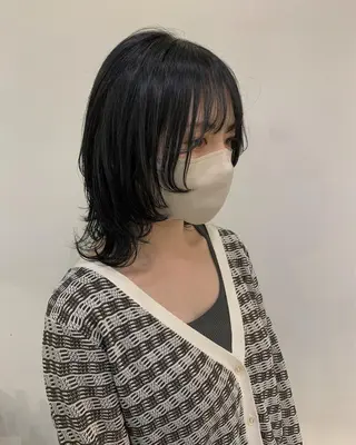 ミディアム ブリーチ/ウルフ ハッシュカット/石山のヘアスタイル