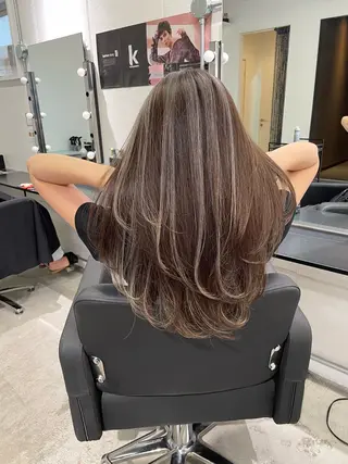 セミロング カラー キッズ K!ng所属・レイヤーカット/ 髪質改善/ハイライトのヘアスタイル