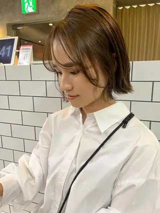 ショート カラー 細川 夕利亜のヘアスタイル