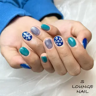ネイル S LOUNGE NAIL所属・パーツたくさん🍓 SUMIのネイルデザイン