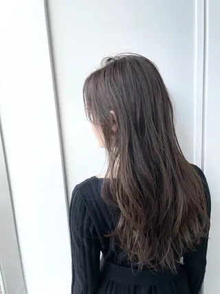 ロング カラー 谷 ほのかのヘアスタイル