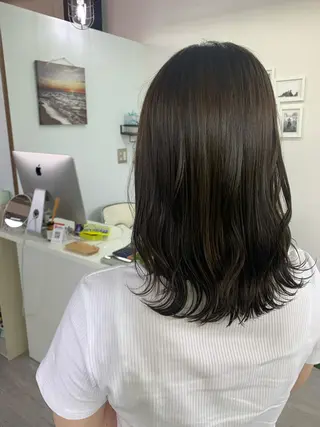 セミロング カラー 坂井 水菜美のヘアスタイル