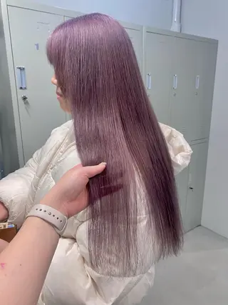 ロング ブリーチなしカラー ダブルカラーエクステのヘアスタイル