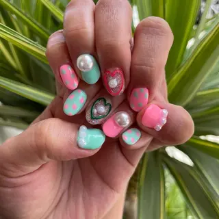 ネイル es nailのネイルデザイン