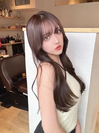 ロング 韓国/透明感 Veluaのヘアスタイル