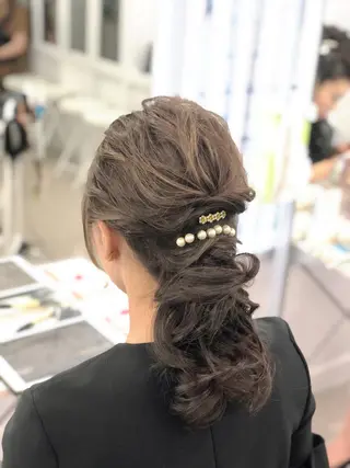 セミロング laera 佐藤のヘアスタイル