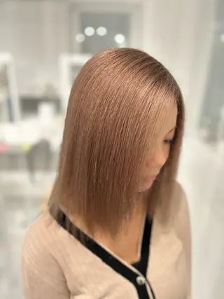 ミディアム カラー ブリーチ/ベージュ /レイヤー/ひよりのヘアスタイル