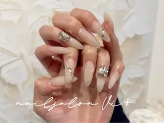 ネイル ✨Nailsalon Vi+✨のネイルデザイン
