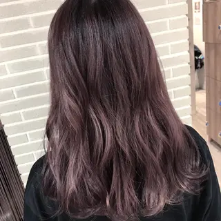 ミディアム カラー AMI Hair  supply所属・髪質改善カラー 韓国風レイヤーのヘアスタイル