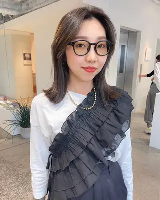 ミディアム oma　袮次金 鈴香のヘアスタイル