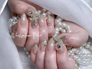 ネイル Nailsalon Vi+ももか🩷のネイルデザイン