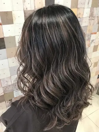 セミロング 🍑はらだ なつき🍑のヘアスタイル