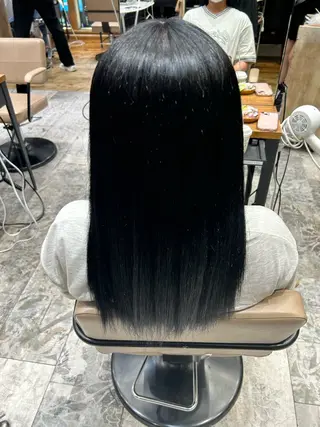 ロング カラー 和田 茉日琉のヘアスタイル