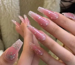 ネイル Pure&Rich Nailのネイルデザイン