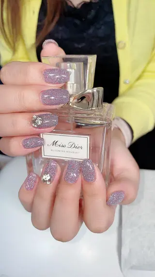 ミディアム カラー ネイル Petite Cannelle所属・Petite Cannelleのネイルデザイン